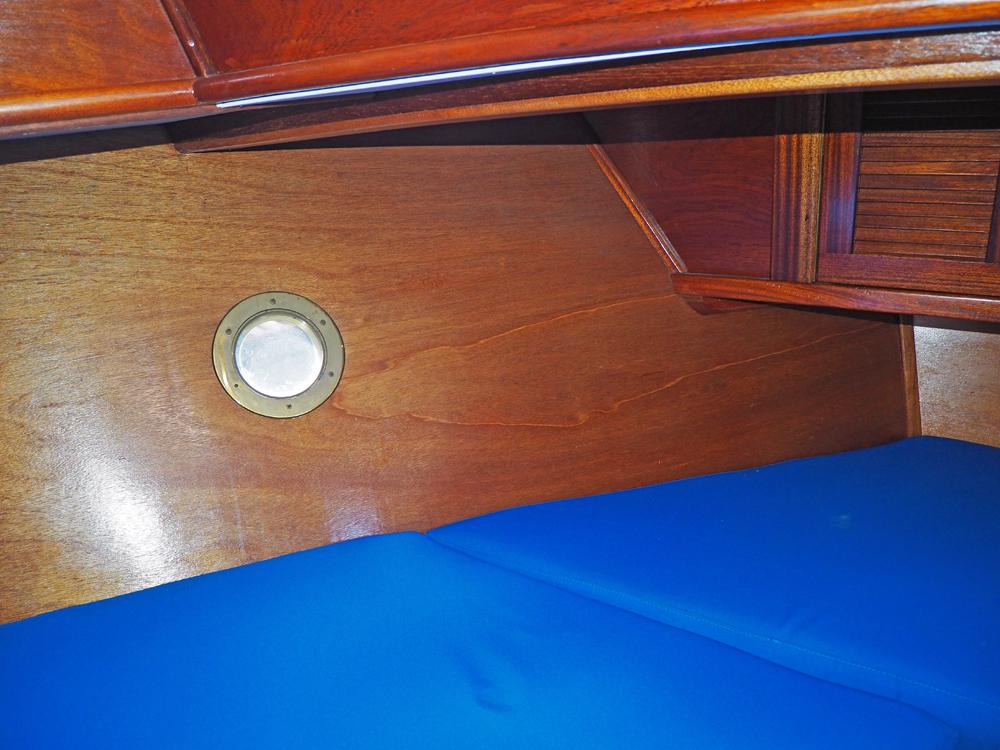 Cabin en avant, H&eacute;bergements